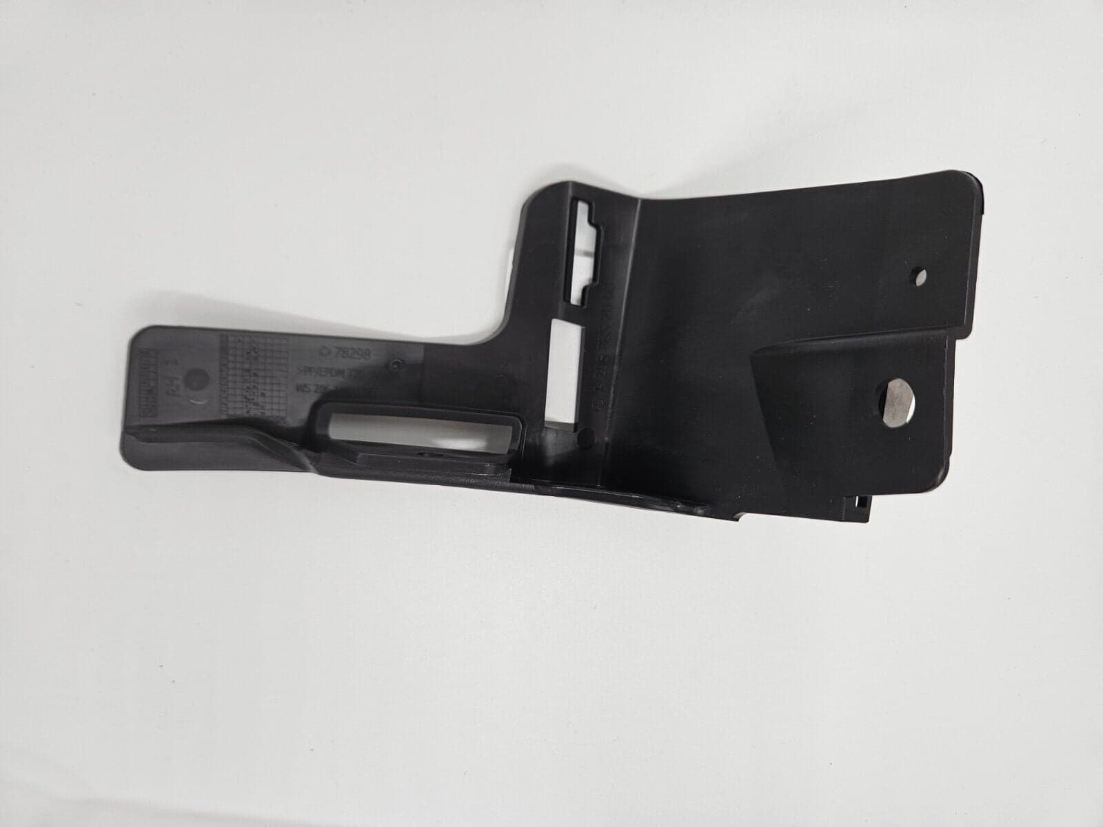 Mercedes C Serisi W206 Tampon Braketi Arka | ITHAL A2068852003