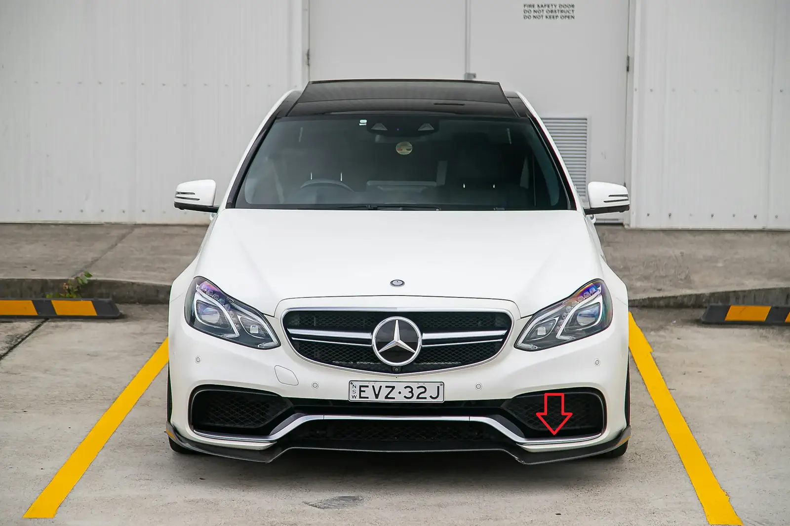 Mercedes E Serisi W212 AMG E63 Ön Tampon Nikelajı Alt Sol