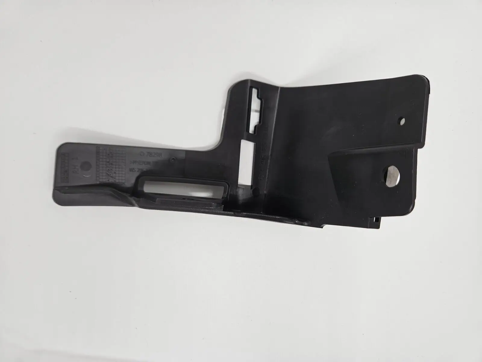 Mercedes C Serisi W206 Tampon Braketi Arka | ITHAL A2068852003