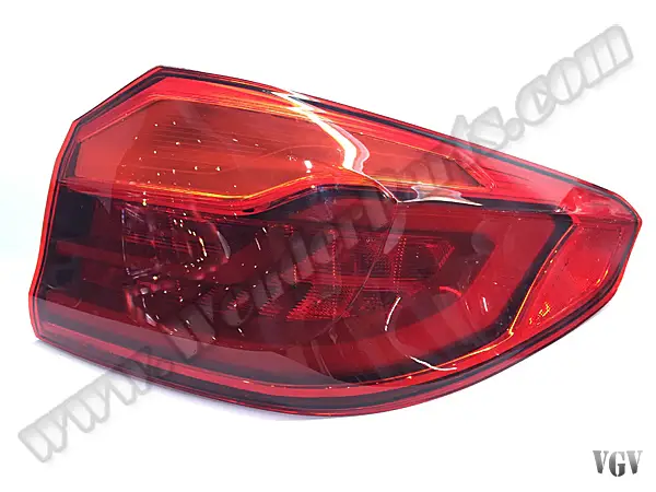 BMW 5 Serisi G30 2016-2018 Komple Stop Dış Sağ 2017-20 | WENDER BA63217376464