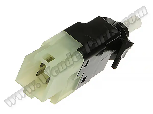 Mercedes E Serisi W211 Fren Pedal Şalteri 4-Fişli | WENDER MA0015456709