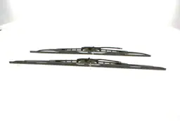Mercedes W638 V 200 Silecek Lastiği Set | BOSCH 3397001725