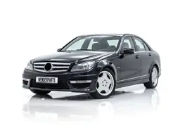 Mercedes C Serisi W204 2007-2013 Gövde Kiti Far Yıkamalı, Park Sensörlü: Ön ve Arka, Dörtlü Egzoz Çıkışlı, Marşpiyelli, Sis Farlı | WENDER MA2042101