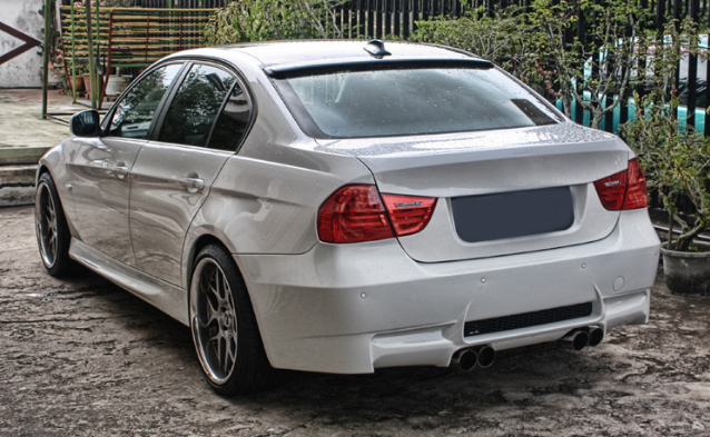 BMW 3 Serisi E90 2004-2012 M3-STYLE Gövde Kiti Sis Delikli Çift Egzoz Çıkışlı Marşpiyeli | WENDER BA0902102