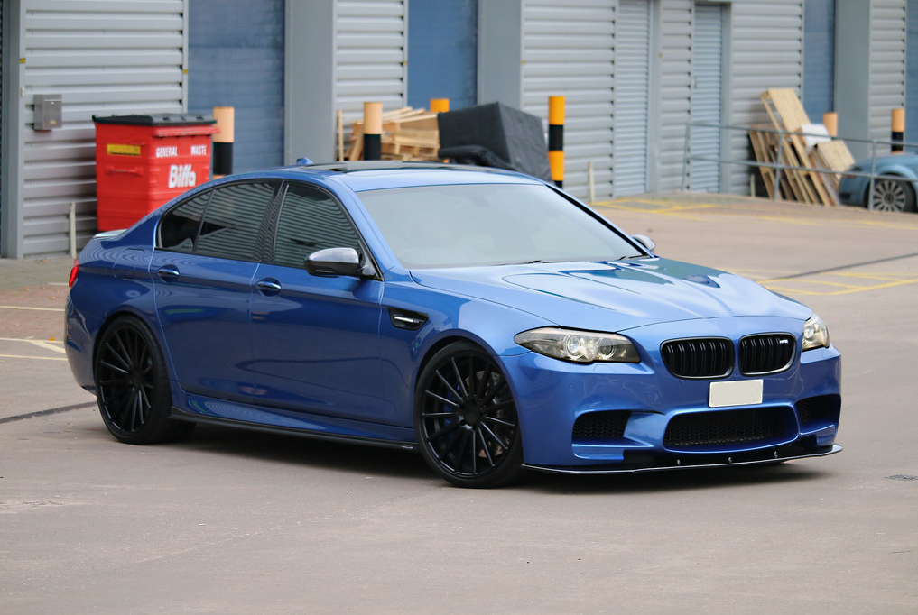 BMW 5 Serisi F10 2009-2016 M5 Komple Tampon Ön Far Yıkamalı PDC'li | WENDER BA51118050633S1